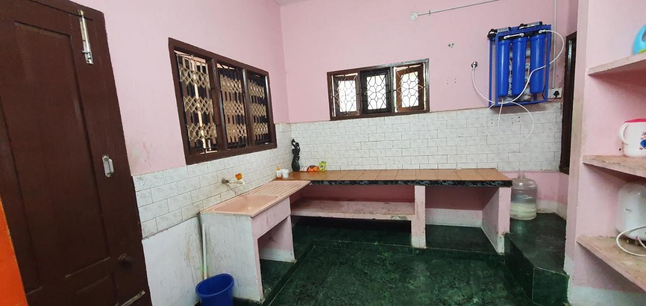 Apartmán Oonjal Veedu Kuttālam Exteriér fotografie